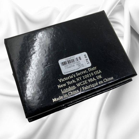 New Victoria's Secret Scandalous Cuff Bracelet Bangle Studs Silver Tone Gift Box - Picture 8 of 9